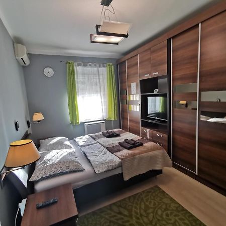 Smart Business Apartman 米什科尔茨 外观 照片